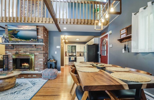 Long Pond Cabina | Hot Tub, Fire Pit & Barrel Sauna: Poconos Abode