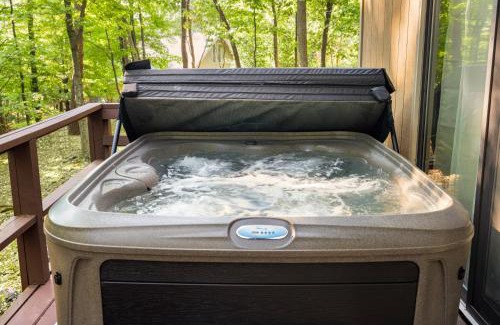 The Woods Chalet De Esquí | Hot Tub Fire Pit Deck Grill w Resort Amenities