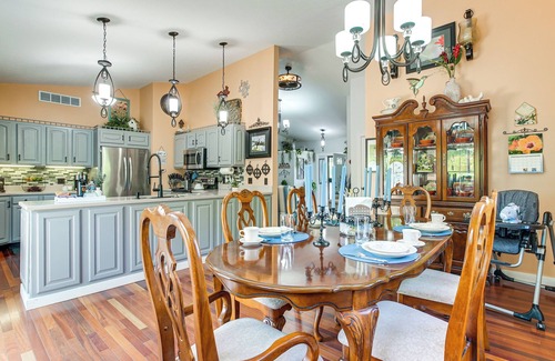 Rockbridge Cabaña | Hot Tub & Fire Pit: Rockbridge Getaway!