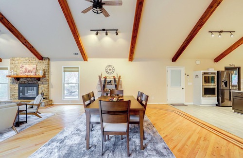 Dawsonville Casa | Hot Tub + Fire Pit: Spacious Home Near Lake Lanier