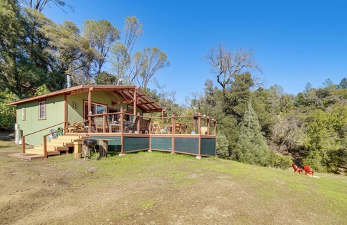Dos Rios Apartamento | Hot Tub + Fire Pit: Secluded Dos Rios Escape!