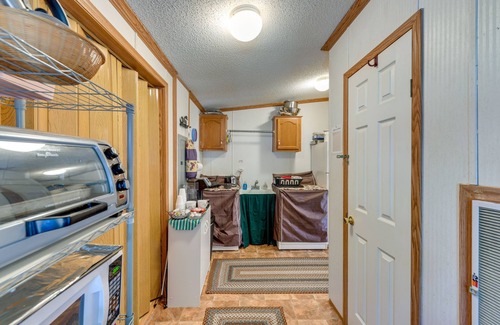 Balsam Grove Apartamento | Hot Tub, Fire Pit + Views: Balsam Grove Getaway