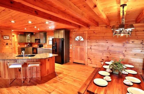 Waynesville Casa | Hot Tub, Fire Pit, Views, Starlink Wi-fi
