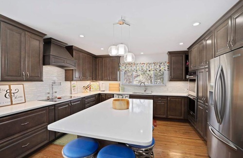 University Park Casa | Pet Friendly! Hot Tub, Firepit, Backyard Oasis