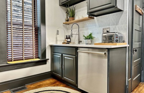 Weinland Park Casa | Hot Tub, Firepit, Cornhole, Foosball, King Beds, 2-car Garage, Walkable