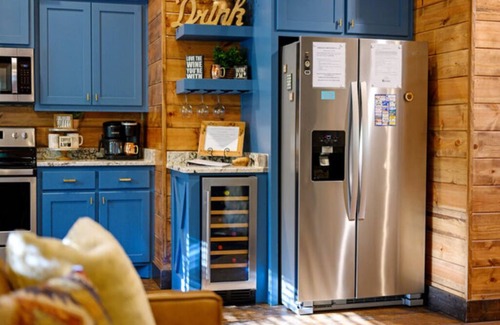Ringold Cabina | Hot tub, fireplaces, perfect for romantic honeymoons and anniversaries, private