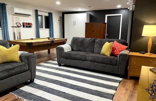 South Bend Casa | HOT TUB Game Room Heavenly Patio Sleeps 16