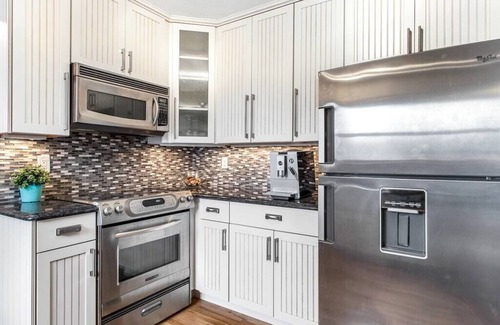 Glenn Haven Shores Casa | Private Beach * Secluded on 1-Acre * HOT TUB * Game Room *