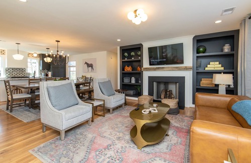 Lexington Casa | Hot Tub | Great Location | Patio | Grill | Ping Pong