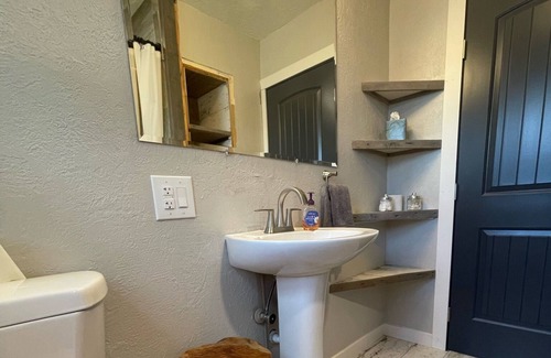 Philipsburg Casa | Hot Tub Haven - Only 2 Blocks To Candy Shop or Philipsburg Brewery!