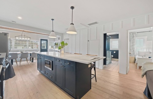 Fort Erie Casa | Hot Tub Haven! Steps to Bay Beach! Guest favourite