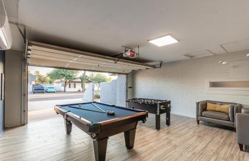 Village Grove Casa | Hot Tub, Heated Pool, Mini Golf, BBQ, Old Town, Game Room, EV Plug