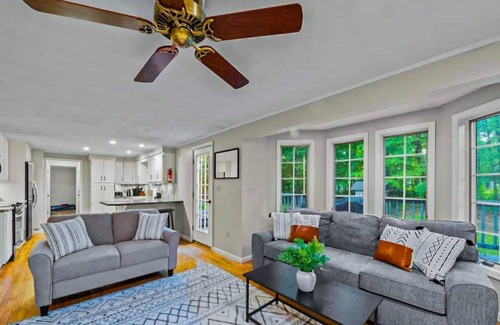 Saratoga Springs Casa | HOT TUB - Hidden Gem of Saratoga Springs -Fire Pit