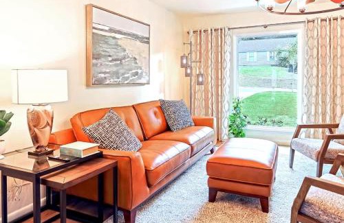 Southeast Pensacola Casa | Hot Tub Hideaway for pets and family