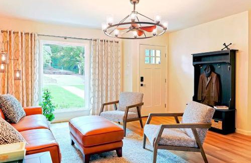 Southeast Pensacola Casa | Hot Tub Hideaway for pets and family