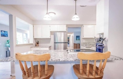 Bainbridge Island Casa | Hot Tub / Home Theater / Private Acre / Walk to Beach / Family and Dog friendly