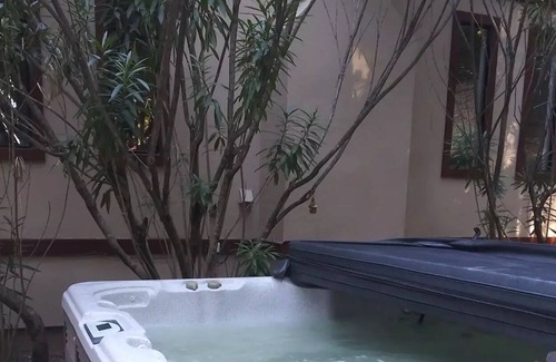 Los Gatos Casa | Hot tub Hummingbird treehouse Beach, Wine tasting