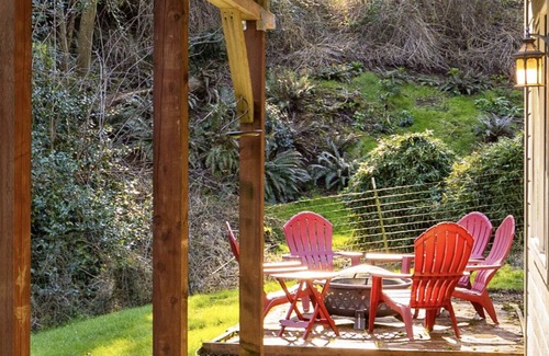 Clinton Apartamento | Hot Tub I Peleton I King Bed I Whidbey Island