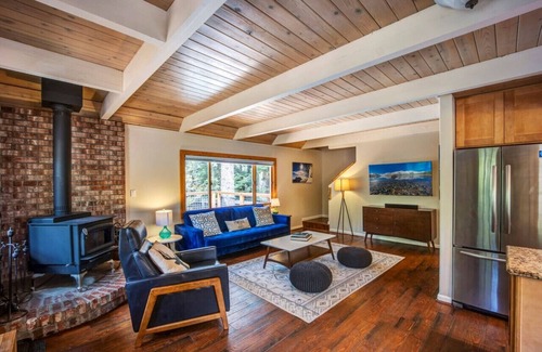 Pioneer Trail Casa | Hot Tub + Jungle Gym + Mini Pool Table