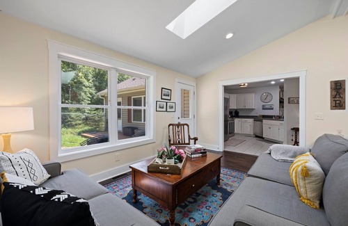 Lake Lure Casa | Hot Tub, King Beds, Amazing Location!