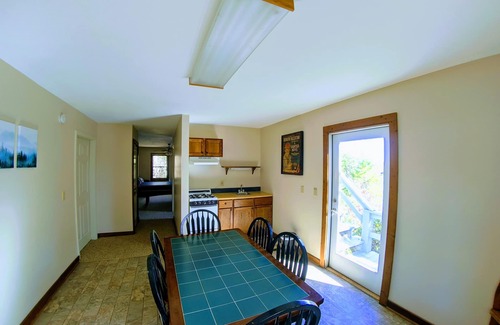 Clayton Cabina | Hot tub Mountain Views No Cleaning Fee