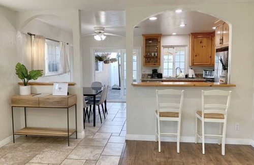 Huntington Beach Casa | Hot Tub | Near Freeway | Quick 2 Theme Parks/Beach