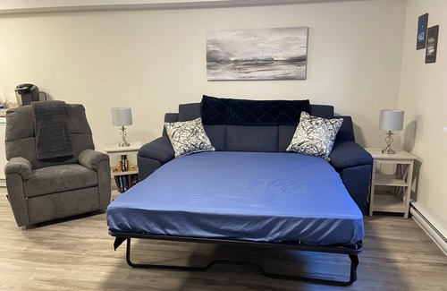 Regional District of Nanaimo Casa | Hot tub, Pet Friendly + Monthly Discounts! Trails Nearby!