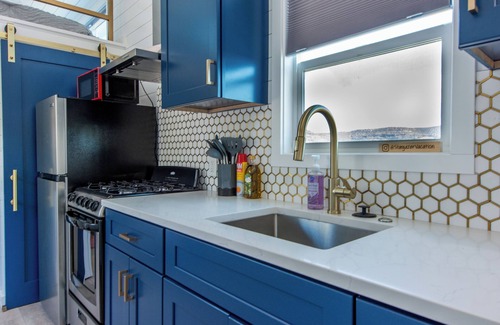 Cornville Casa | Hot Tub, Pool, King Bed, Views, and easy access to Sedona @ Stargazer Loft!