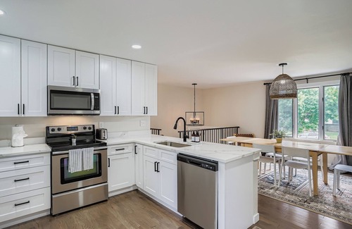 Northwest Arvada Casa | Hot Tub* Pool Table* 4 beds