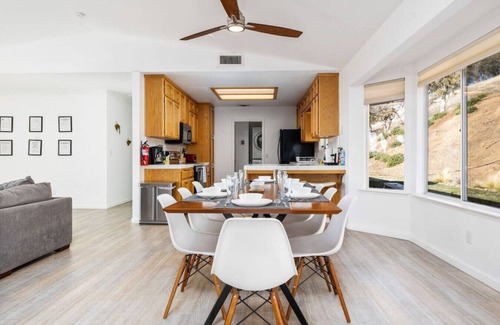 Mariposa Casa | Hot Tub, Privacy, Fire Pit, Pool Table, Ping Pong, Amazing Views!