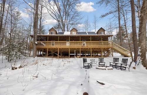 Rogers Cabina | Hot Tub (Private) | Dogs OK | FirePit | MuirValley | Hiking