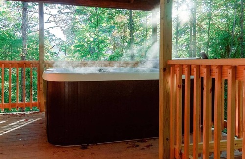 Rogers Cabina | Hot Tub (Private) | Dogs OK | FirePit | MuirValley | Hiking