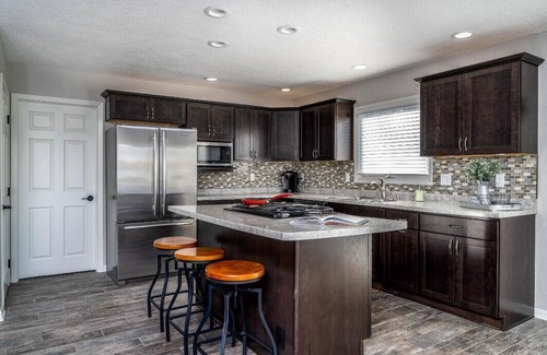 East Moline Casa | Hot Tub River Views