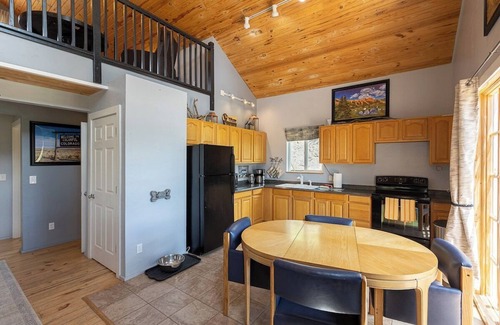 Pagosa Springs Cabina | New Listing! Hot tub, secluded, borders national forest, New AC installed