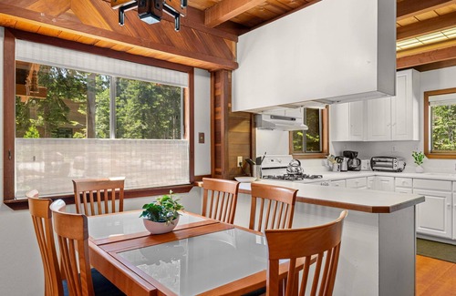 Tahoma Cabina | Hot Tub, Secluded West Shore Cabin! Pets OK!