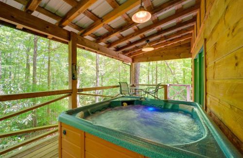 Vein Mountain Casa | Hot Tub Soaks and Fireside Relaxation! Marion Cabin