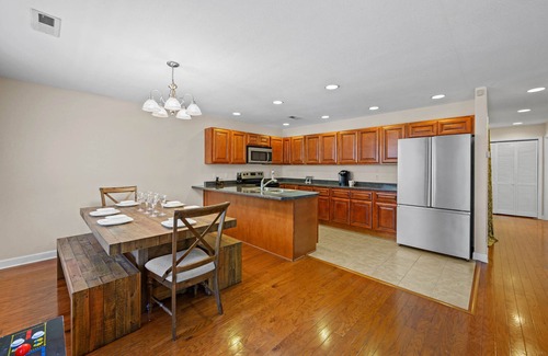 Gatlinburg - Pigeon Forge Cabaña | Hot Tub, Swing, and Privacy! No steep mountain roads. Close to parkway