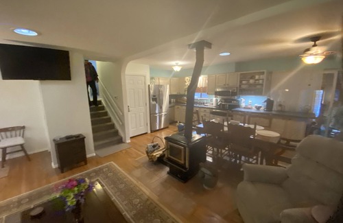 Castle Rock Casa | Hot tub, three ponds waterfall, Gardens, sunroom/man cave, 4 outdoor of heat
