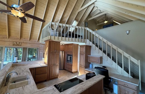 Hiawassee Cabina | Hot Tub, Unbelievable Mountain, Lake Chatuge View!