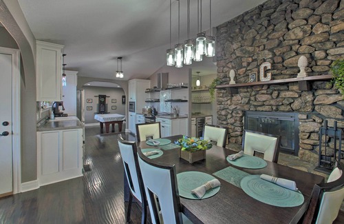 Jones Mills Casa | Hot Tub + Views: Waterfront Escape in Hot Springs