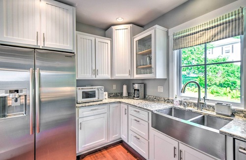 Meredith Casa | Hot Tub + Walk to Lakeside Dining: Meredith Home!