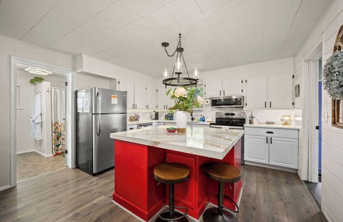 Coeur d'Alene Casa | Hot Tub + Fenced Yard Walkable & Pet Friendly