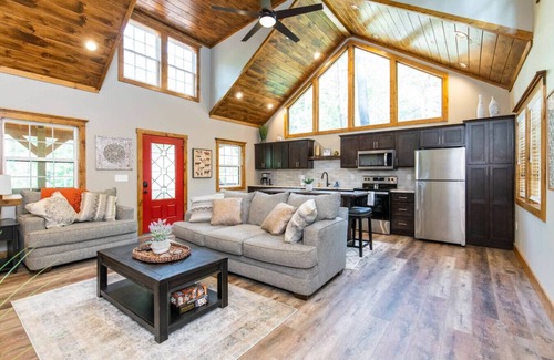 Campton Apartamento | Hot Tub, WiFi, Adventure - Family Cabin - Dreamscape - Red River Gorge, Kentucky!