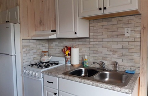 Dundee Cabaña | Hot Tub, Winter rates, Lake View Cottage, Dog Friendly, Lake Access
