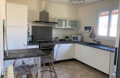 Eyguieres Casa | Hote Provence