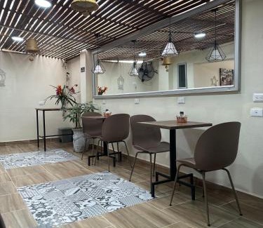 El Poblado Casa | Hotel 12 Nights