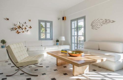 Kamari Hotel | Hotel 28