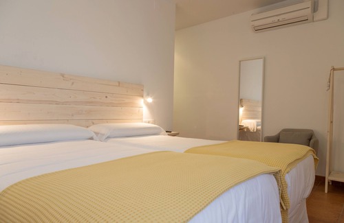 Besalú Hotel | Hotel 3 Arcs