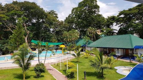 Bauang Complejo | Hotel 45 Beach Resort