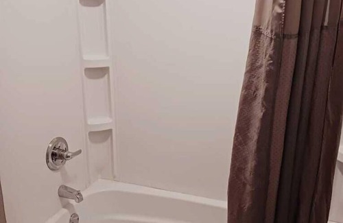 Indianapolis Hotel | Hotel 465 by Regency Inn & Suites